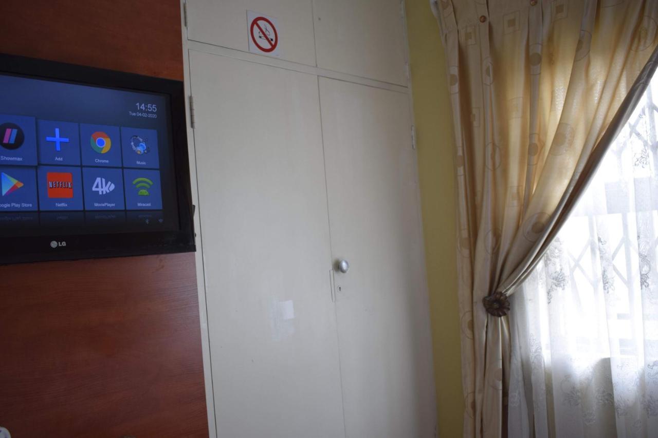 Lalela House Apartment โจฮันเนสเบิร์ก ภายนอก รูปภาพ