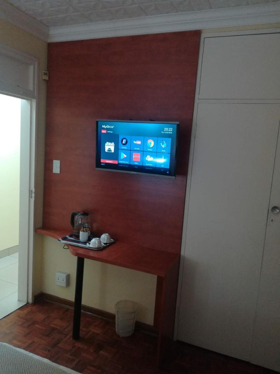 Lalela House Apartment โจฮันเนสเบิร์ก ภายนอก รูปภาพ