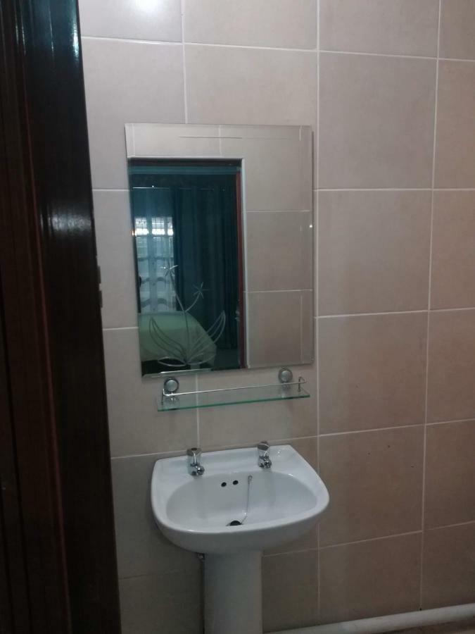 Lalela House Apartment โจฮันเนสเบิร์ก ภายนอก รูปภาพ